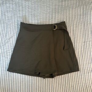 H&M Green Skorts Versatile Cotton Blend